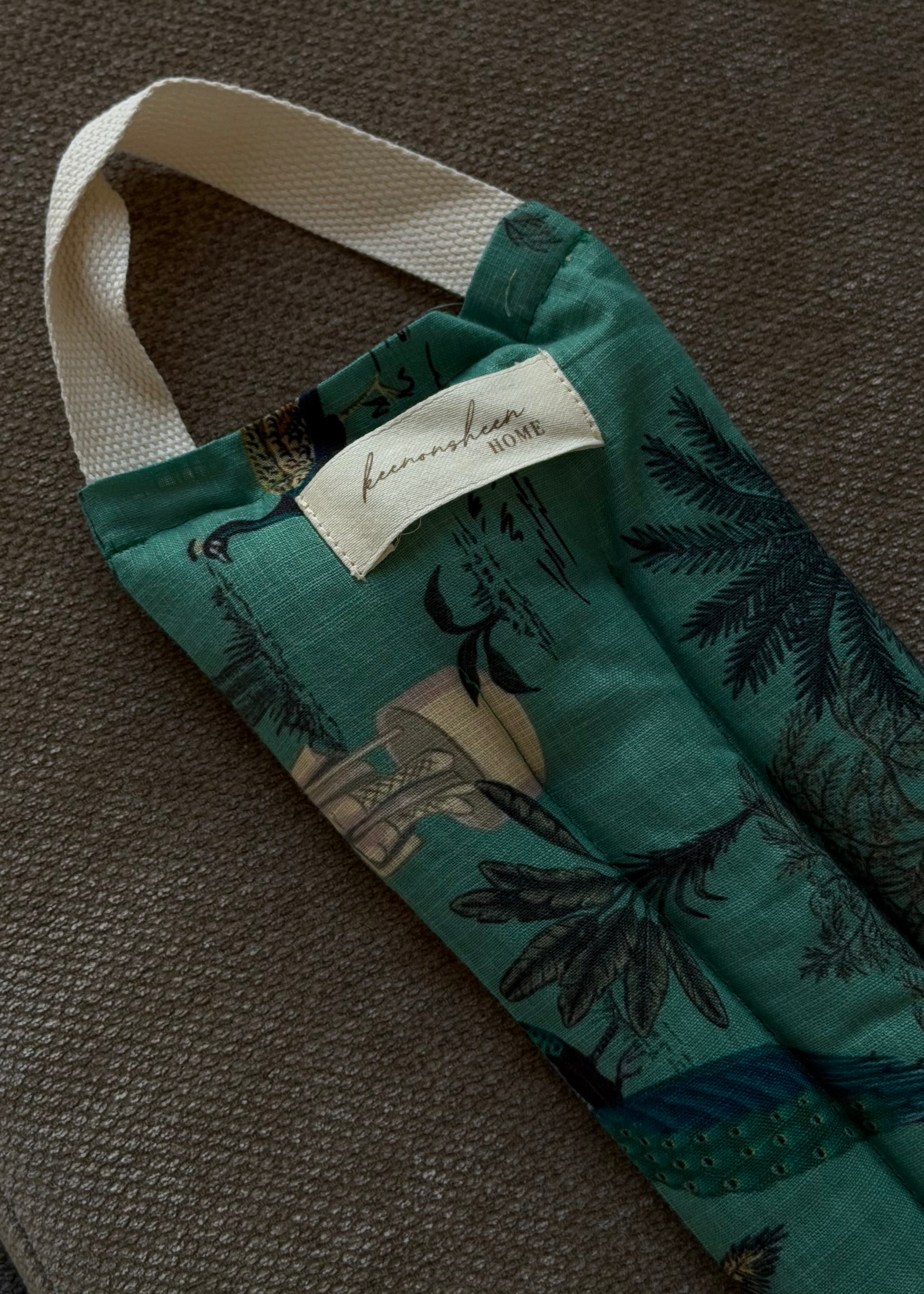 Jungle hot pads